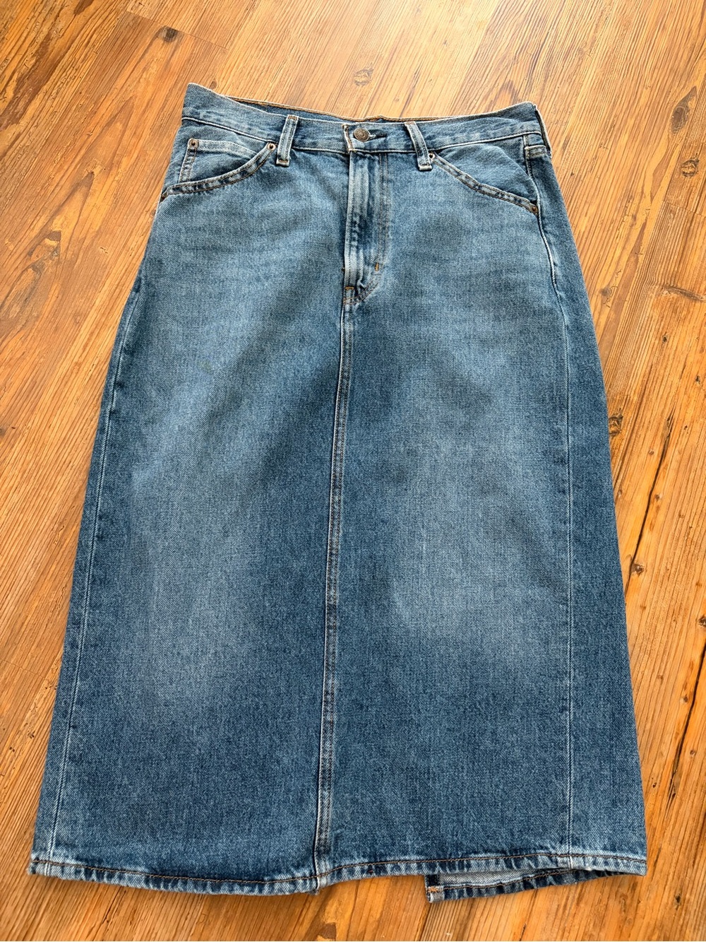 Levi's High Waisted Midi Denim Skirt